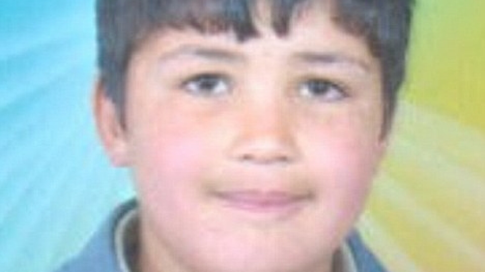 VIDEO SOCANT. Planeta se roaga pentru el. Sfarsitul copilului de 13 ani, micul “Gavroche” al Siriei