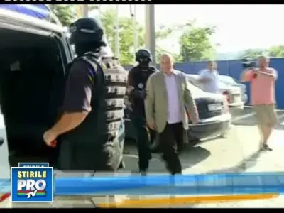 Stirile ProTv de la ora 7.00 cu Andreea Liptak si Mihai Dedu - 02.06.2011