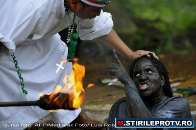 Cum scoate Diavolul din oameni un columbian. Ritual de exorcizare necenzurat