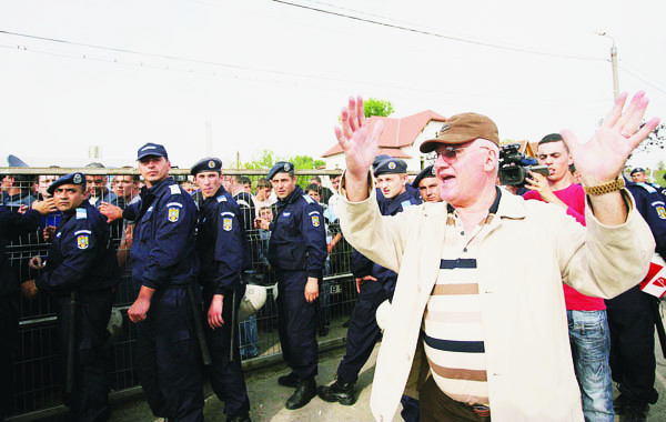 Incredibil: Dragomir si Marius Stan, la un pas de bataie in sedinta CEx. Cum poate fi salvata Poli