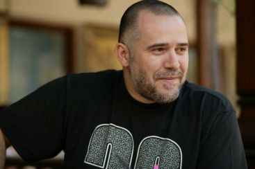 Bogdan Naumovici si-a facut taraba online. Cum ia in raspar business-ul Groupon