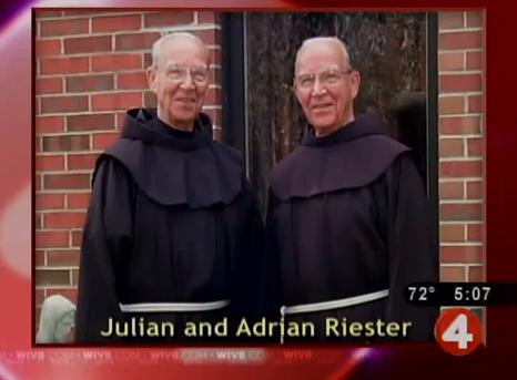 Cea mai mare coincidenta a anului, produsa de doi calugari gemeni