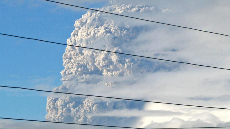 VIDEO: Vulcanul Puyehue a declansat infernul in tara pe care natura nu o mai vrea