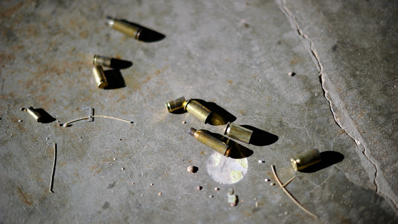 Un sarb a incercat sa treaca frontiera, “inarmat” cu 15 cartuse. Le-a ascuns in geanta unui laptop