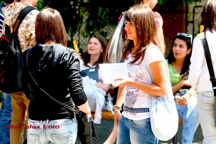 Ai copiat, ai luat nota 1 si totusi intri la liceu. Paradoxul Evaluarii Nationale din Romania