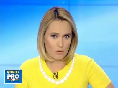 Norii negri de furtuna au pus stapanire pe Bucuresti. Bucati din cladiri, luate de vantul violent