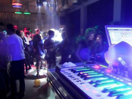 Locurile de distractie din acest weekend sunt limitate. Daca te numesti Ion sau Ioana, bei gratis