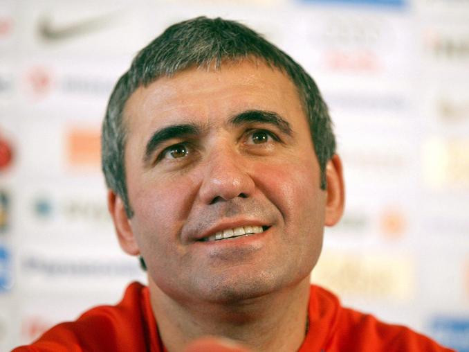 Anii trec, talentul ramane. Hagi a marcat un gol la Oradea pentru un baietel bolnav de leucemie