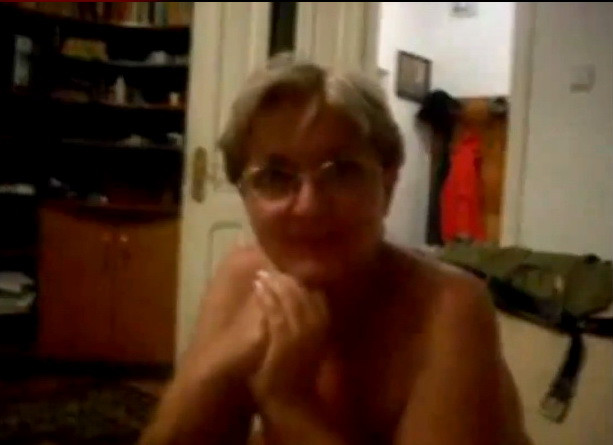 Ancheta in Mehedinti dupa ce o profesoara de matematica a aparut in scene XXX pe Internet. FOTO