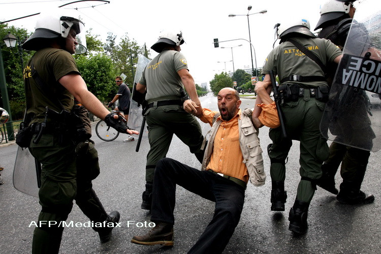 Grecia, la cateva ore de un posibil faliment. Efectele crizei elene asupra Romaniei