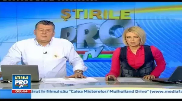 Avocat, banuit ca a comandat moartea sotiei pentru banii de asigurare. Reactia lui la inmormantare