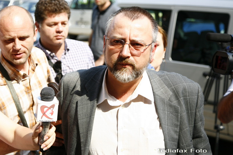 Avocatul acuzat ca a comandat uciderea sotiei va avea parte de un proces secret