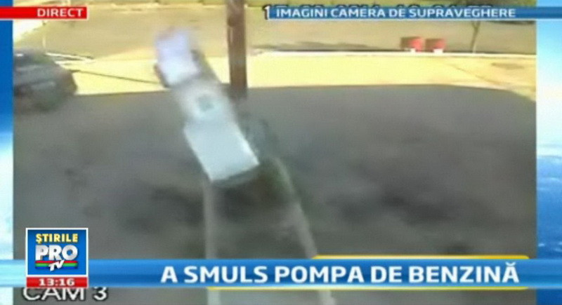 Imagini camera de supraveghere: un sofer din Caras-Severin demareaza cu tot cu pompa. VIDEO