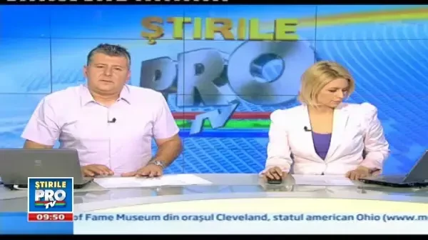 Janet Jackson, gata, gata sa sparga piramida de la Luvru intr-un concert