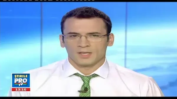 Imagini camera de supraveghere: un sofer din Caras-Severin demareaza cu tot cu pompa. VIDEO