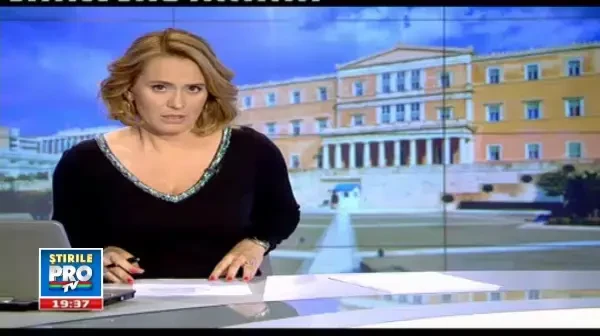 La un pas de faliment economic si in criza sociala. Ultima speranta a Greciei: remanierea guvernului