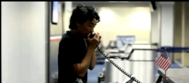 Nebunii in aeroport. Ce au facut doi tineri de au ajuns vedete pe YouTube