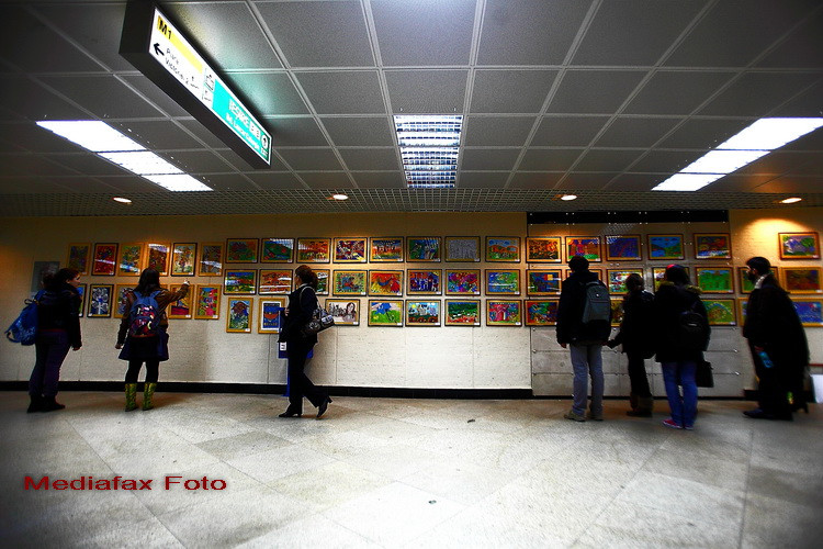 Expozitie dedicata Holocaustului, disparuta misterios dintr-o statie de metrou din Romania