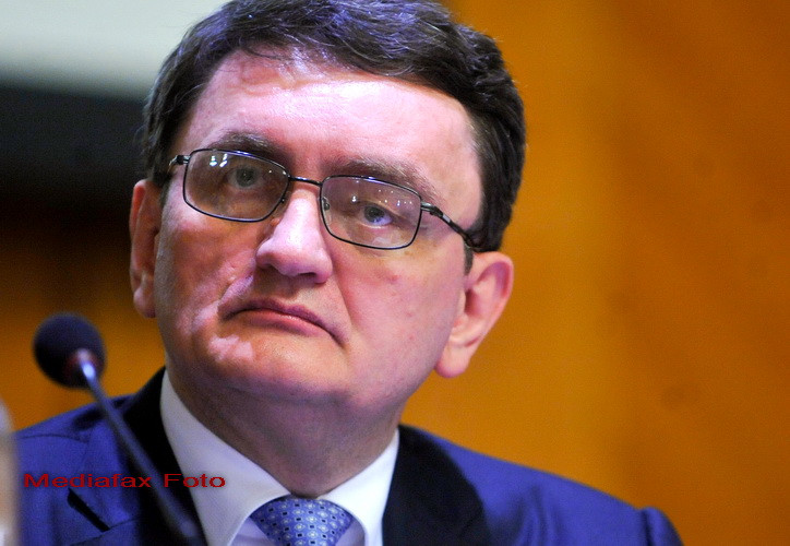 Victor Ciorbea, reales sef al PNTCD, vrea sa aduca monarhia in Romania