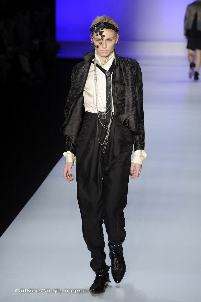 Imaginile care iti vor schimba parerea despre manechine. Doua fotografii si un detaliu neasteptat