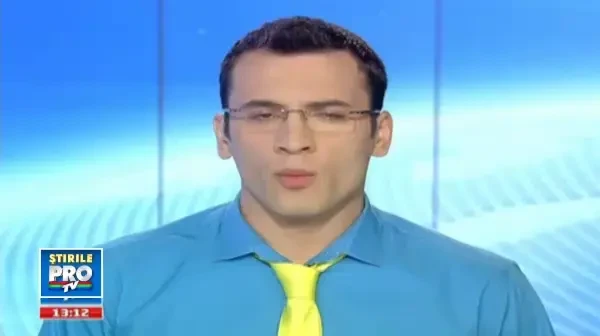 Moarte cumplita pentru un beiatel de 3 ani. A fost strivit de o poarta metalica de cateva zeci de kg