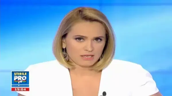 VIDEO. Maruta jr., la prima sa aparitie publica. Andra si Catalin si-au botezat fiul