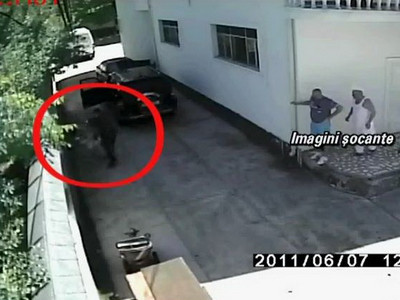 VIDEO Presedintele PC Neamt nu mai poate sa intre in casa. Detaliile unui divort de milioane de euro