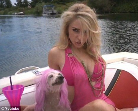 La 51 de ani, un celebru actor de la Hollywood s-a casatorit cu o tanara de 16 ani. FOTO