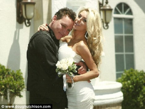 Tanara pe care nici propria mama n-o mai recunoaste. Cum arata dupa ce si-a facut operatii estetice