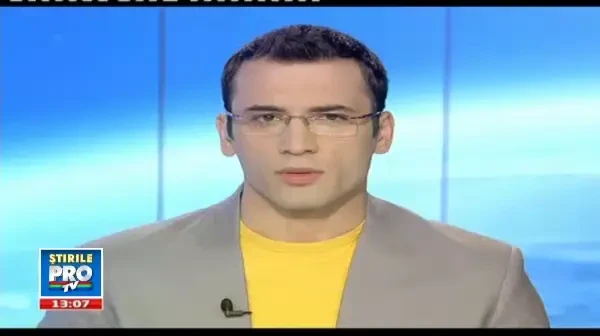 Un autoturism s-a ciocnit cu un tir, pe DN 7. Trei oameni au murit pe loc