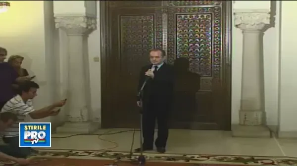 Emil Boc: In cazul in care se face reorganizarea administrativa, actele isi pastreaza valabilitatea