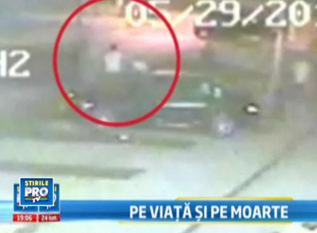 VIDEO: Un tata si fiul sau, batuti si injunghiati in Sintesti, orasul demn de Vestul Salbatic