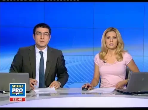 Iliescu catre ziaristi: Vanghelie sta mai prost cu limba romana si voi va bateti joc de el