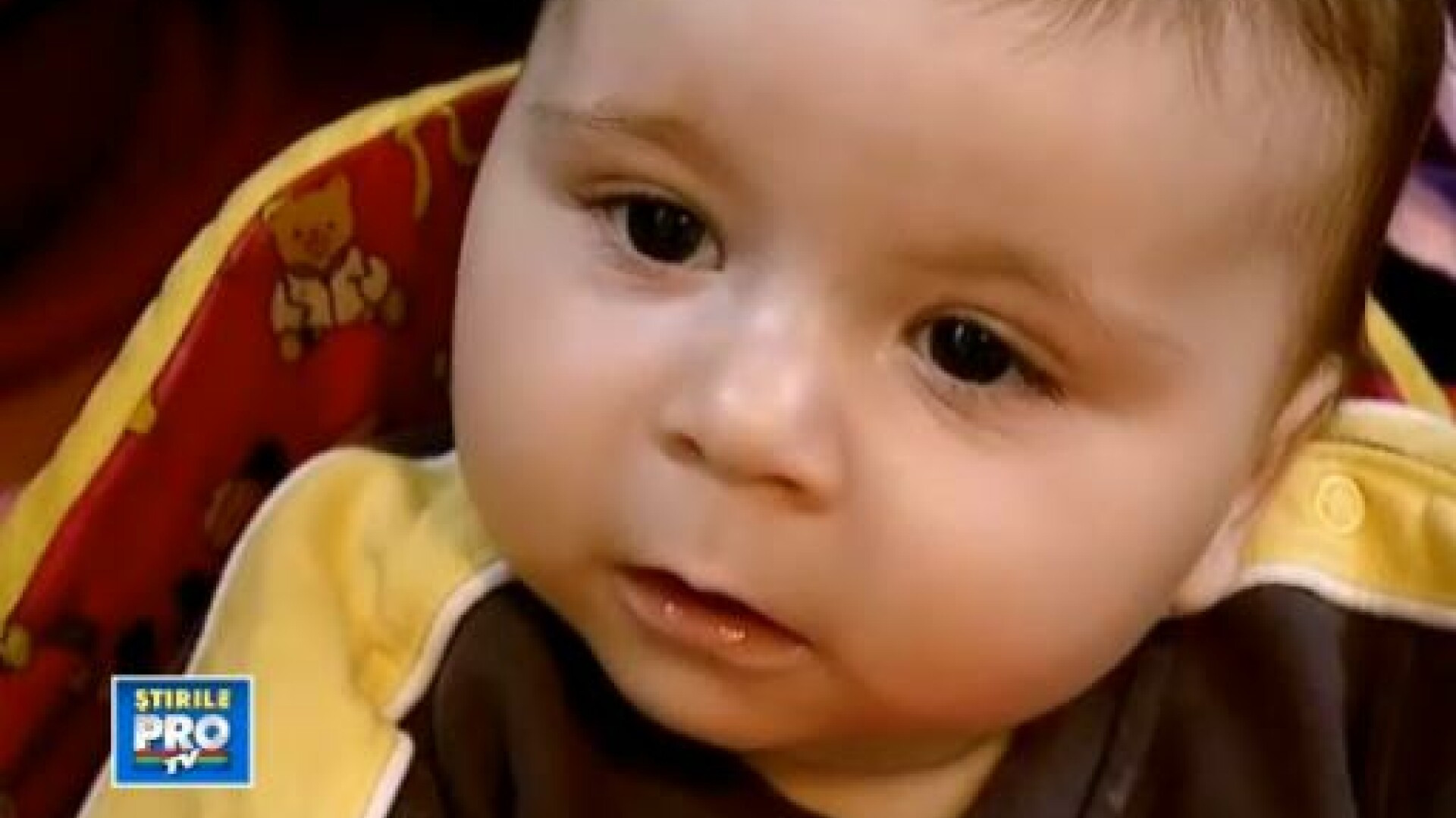 Vreau si eu parintii mei: 40.000 de copii parasiti sunt tinuti "prizonieri" de Legea adoptiilor