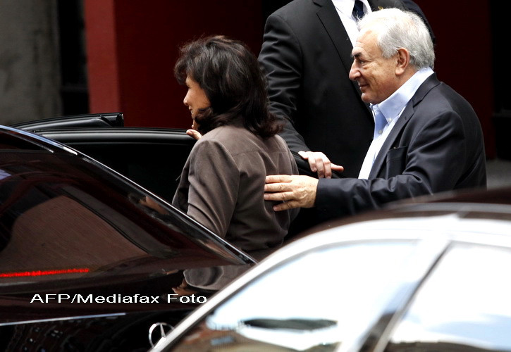 DSK sarbatoreste libertatea. Procuratura americana este in impas