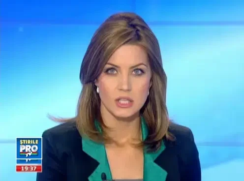 Explozia unei bombe in timp ce un genist incearca sa o dezamorseze surprinsa de un fotograf