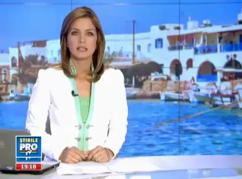 Turismul, colacul de salvare pentru Grecia. Un reportaj Stirile Pro TV de pe plajele de langa Atena