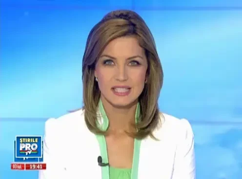 Cea mai norocoasa veverita din lume. A scapat dupa ce a fost calcata de un Lamorghini. VIDEO