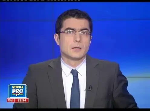 Apele au pus stapanire pe China. Oamenii s-au refugiat pe bucati de beton