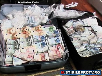 Inchisoare pentru camatari. Ce pedeapsa risca persoanele care imprumuta bani frecvent