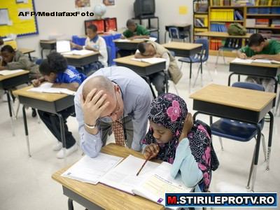 Credeati ca numai elevii din Romania copiaza? Scandal mare in SUA din cauza furturilor la examene