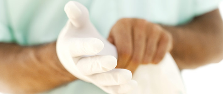 A revenit la viata dupa 40 de minute. I-a deschis pieptul si i-a masat inima cu mainile goale