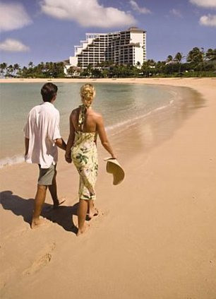 Prinsi cu "Caraibele vopsit". Cum arata vacanta de vis in pliante si in realitate. GALERIE FOTO