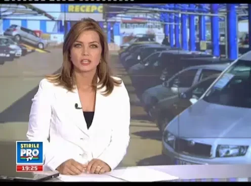 "Las-o ca merge si asa". Au masini de teren scumpe, dar n-au bani sa le intretina