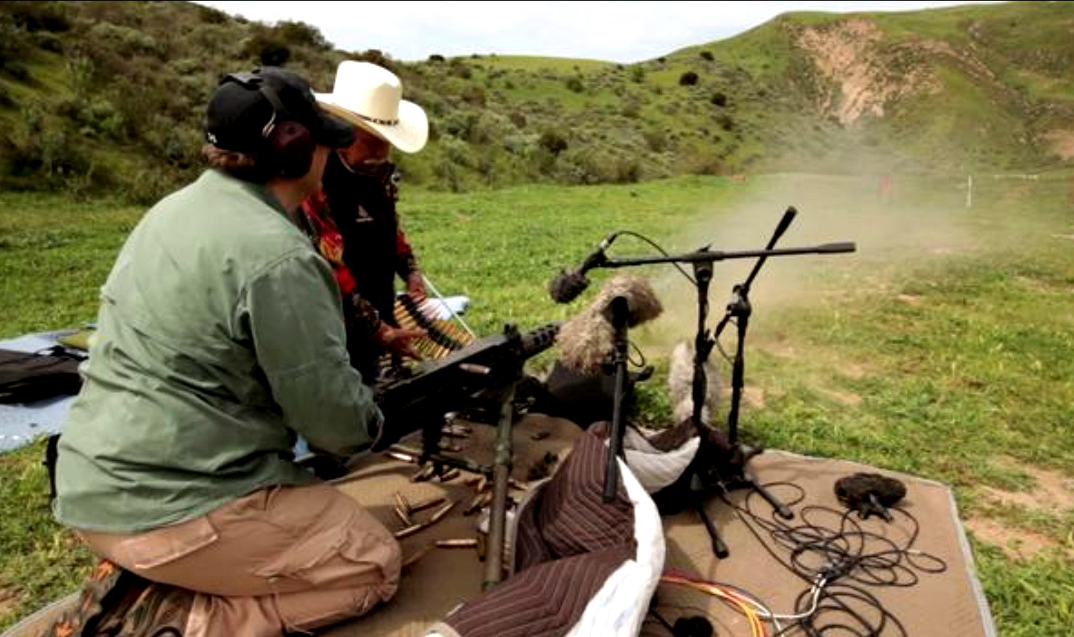 VIDEO. Arme reale si chitare electrice. Cum s-au inregistrat efectele de sunet din Transformers 3