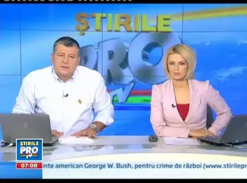 S-a ales scrumul de o fabrica de cherestea. Pompierii s-au luptat zeci de minute cu flacarile