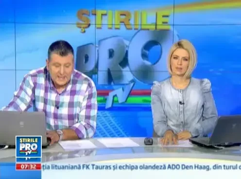 Cei mai de gasca profesori. Au dat o petrecere pe cinste pentru elevii care au luat BAC-ul