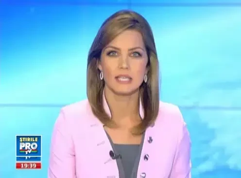 Imagini incredibile in Olanda. Un turn de telecomunicatii s-a prabusit in centrul tarii. VIDEO