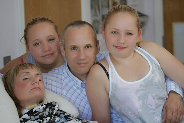 Ingropata in propriul trup. Povestea femeii care sufera de cel mai cumplit sindrom