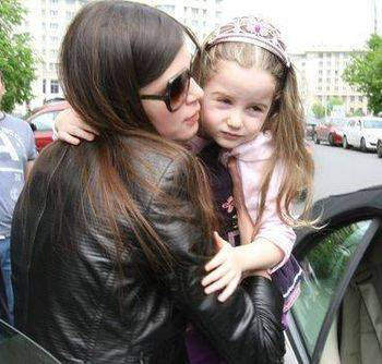 Razboiul dintre Irinel si Monica pentru custodia fetitei continua